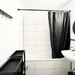 Neue Handwerker-apartments Mit Kueche, Wifi, Parkplaetze, Tv, Balkon * Halle (Saale)