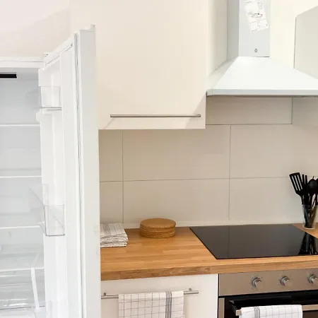 Apartman Neue Handwerker-apartments Mit Kueche, Wifi, Parkplaetze, Tv, Balkon *