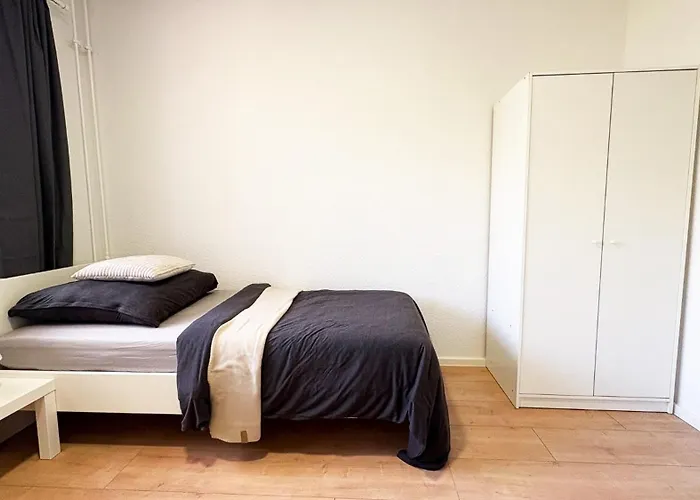 Neue Handwerker-apartments Mit Kueche, Wifi, Parkplaetze, Tv, Balkon Apartman